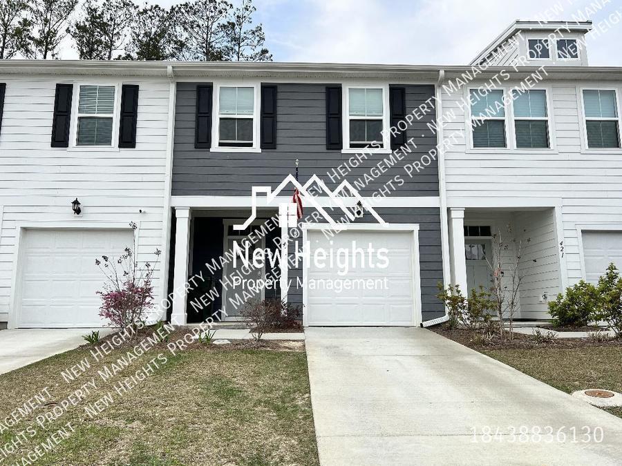 Primary Photo - Fabulous Open Concept Townhome in Boykins ...