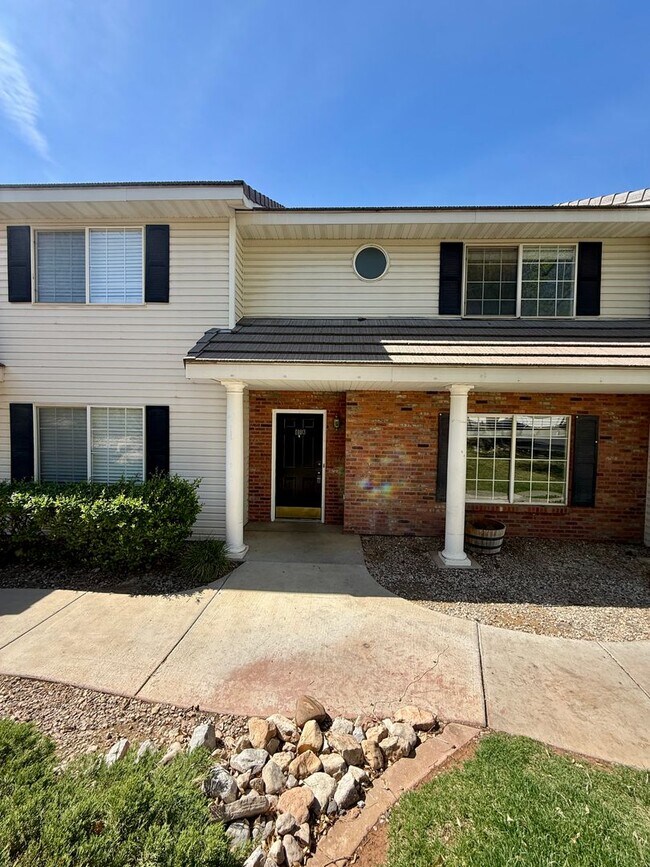 Foto del edificio - Lexington Hills Townhome