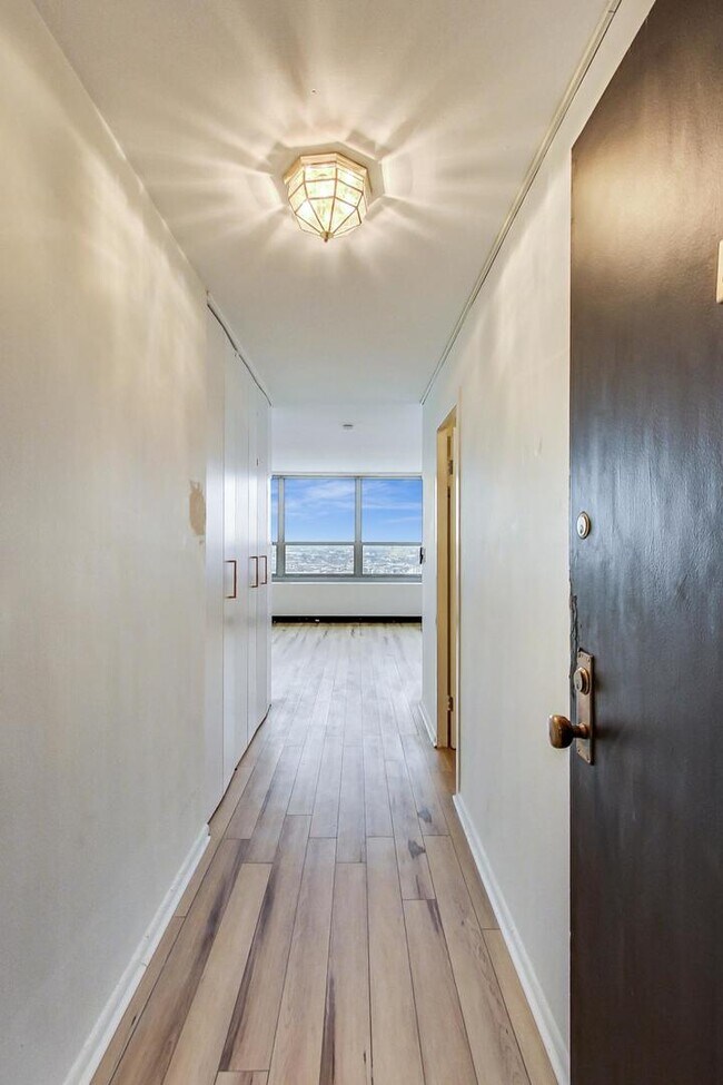 Foto del edificio - 3550 N Lake Shore Dr