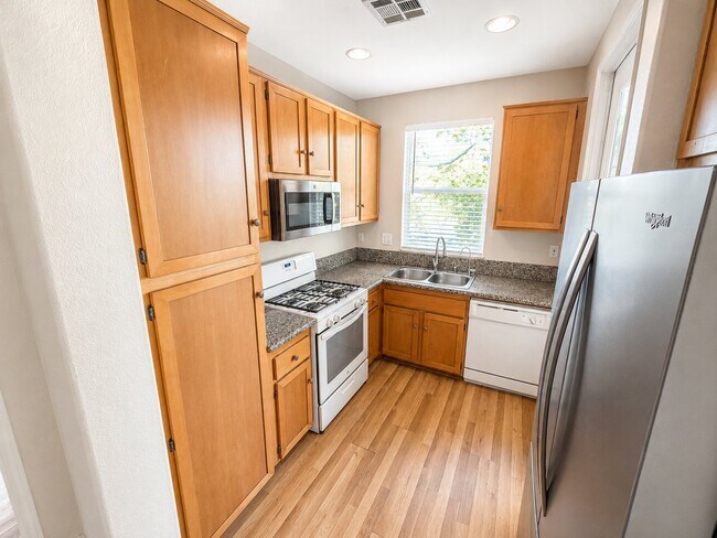 Foto del edificio - 2728 Black Walnut Ct