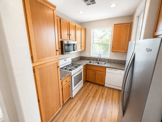 Building Photo - 2728 Black Walnut Ct