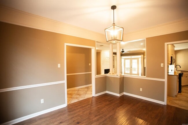 Building Photo - 808 Cartier Ln
