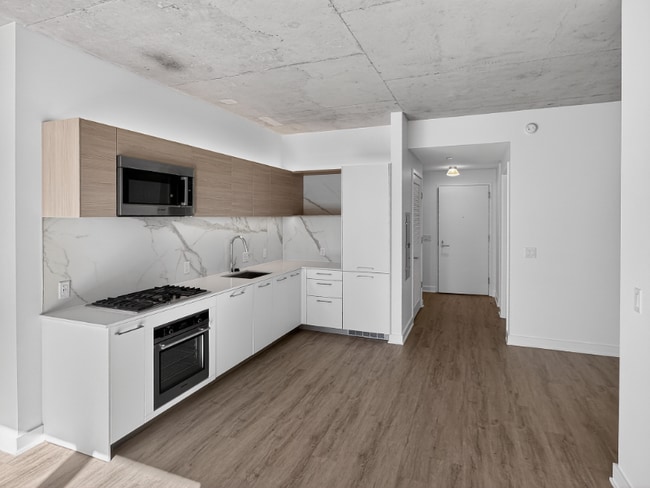 Photo - 167 N Desplaines St Apartment