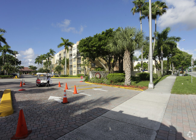 Building Photo - Coral Gate East