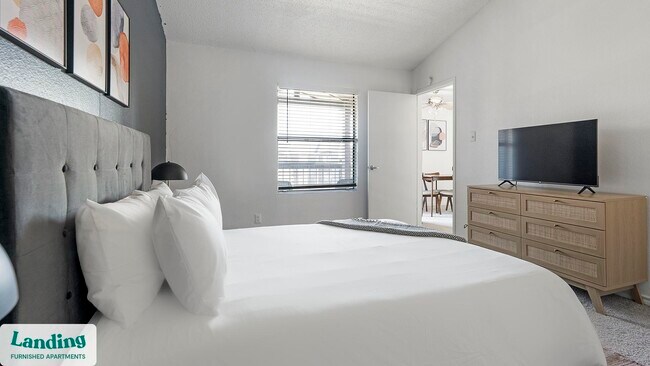 Foto del edificio - 1071 Clayton Ln