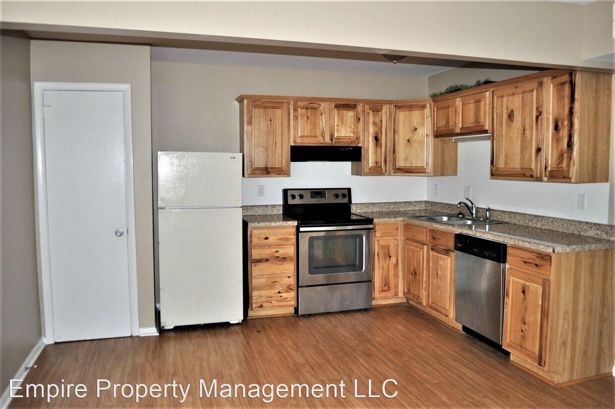 Primary Photo - 2 br, 1 bath Apartment - 2710 Lantern Walk