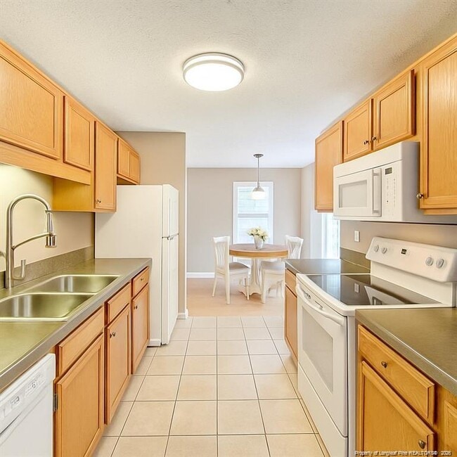 Building Photo - 3963 Loufield Dr