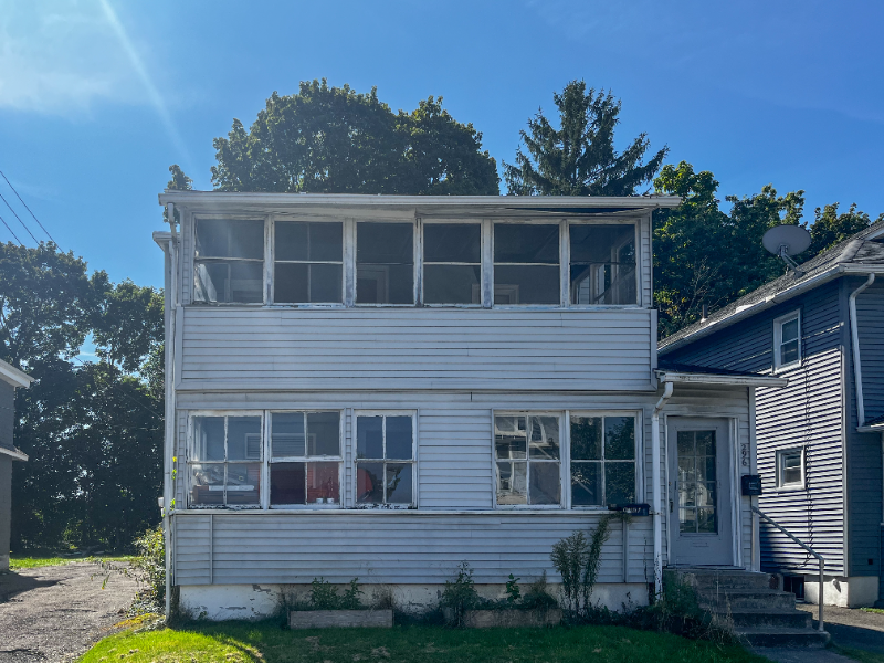 Primary Photo - 296 Corliss Ave
