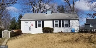 Building Photo - 2227 Capri Ct