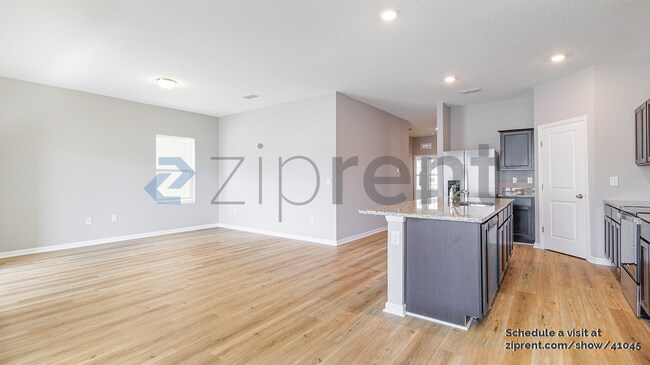 Foto del edificio - 748 Orchid Grove Blvd