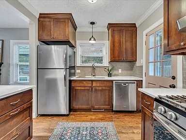 Foto del edificio - 823 Windsor Ave SW