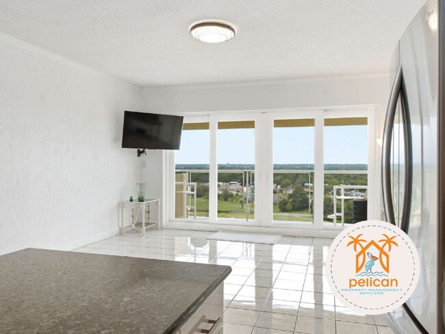 Building Photo - 825 Bayshore Dr