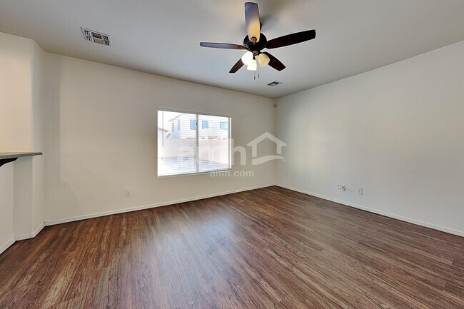 Foto del edificio - 17646 W Bridger St