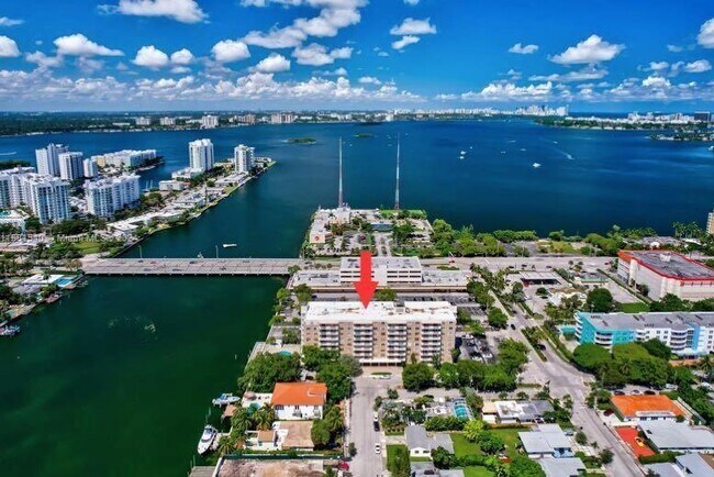Foto del edificio - 1455 N Treasure Dr