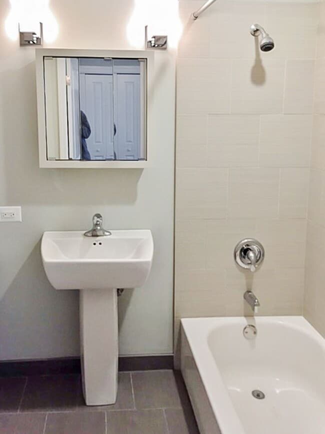 Building Photo - 3852 N Southport Ave