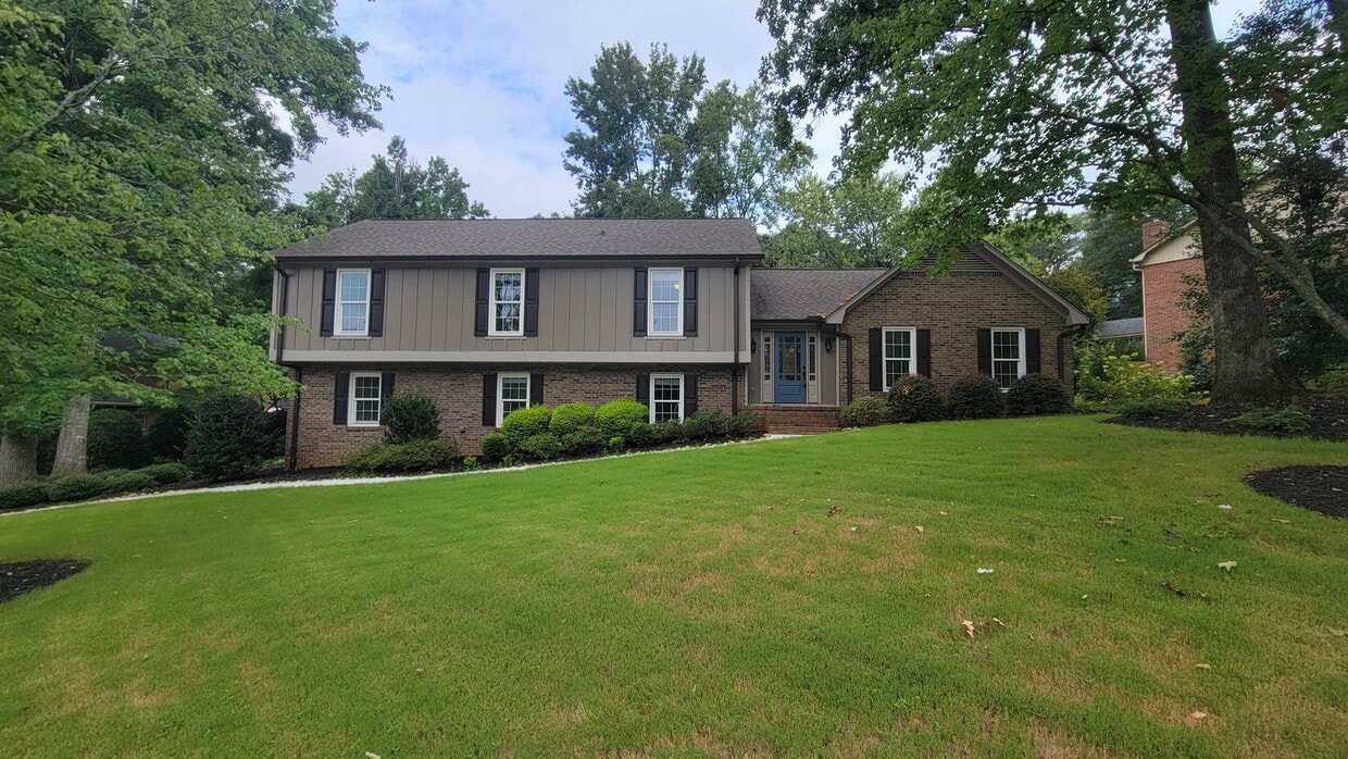 Primary Photo - 4 bed, 2.5 Bath Home Available in Sugar Creek