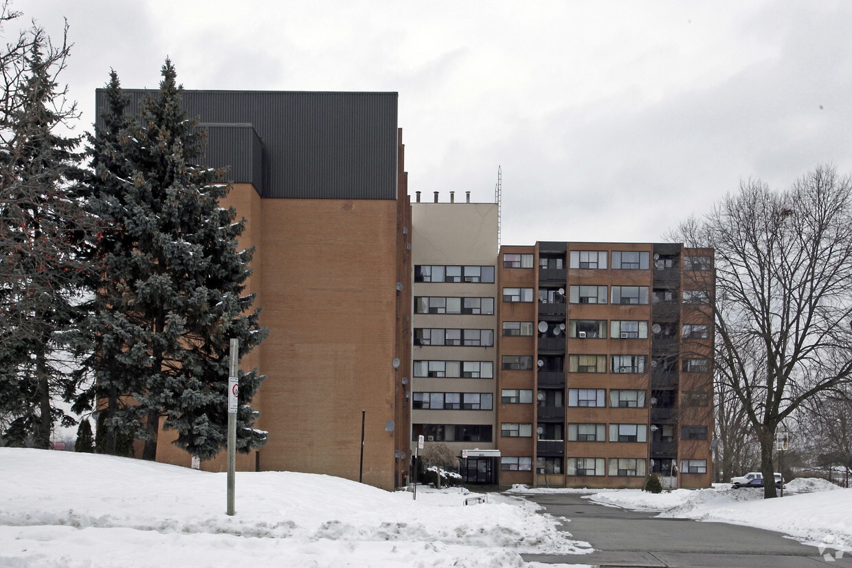 Foto principal - 2111 Roche Ct