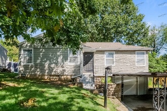 Building Photo - 5206 E 39 Terrace