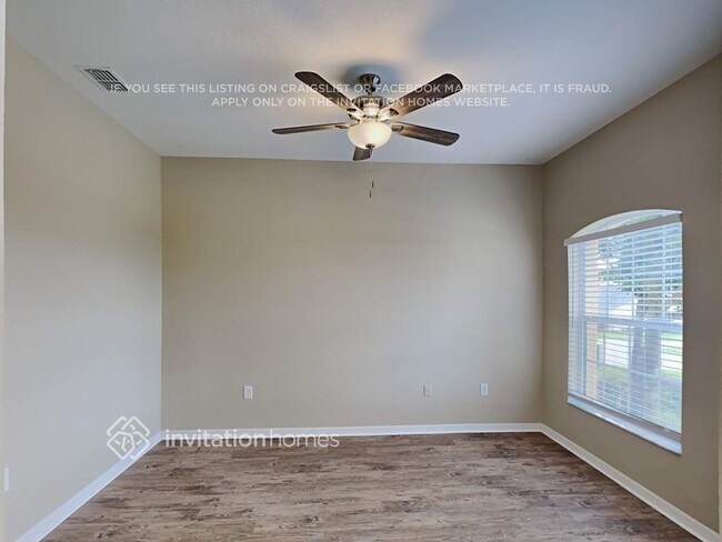 Foto del edificio - 6284 Cornerstone Dr