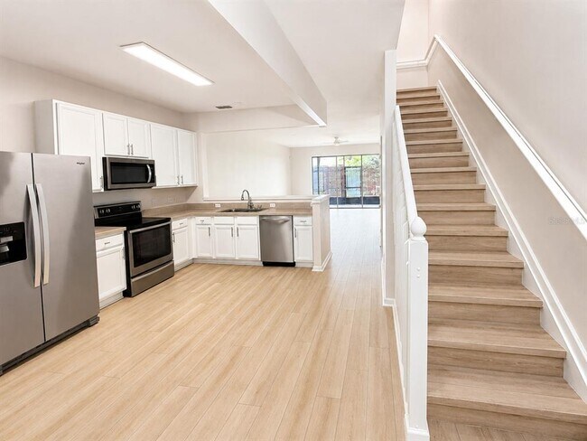 Building Photo - 3151 Sinclair St