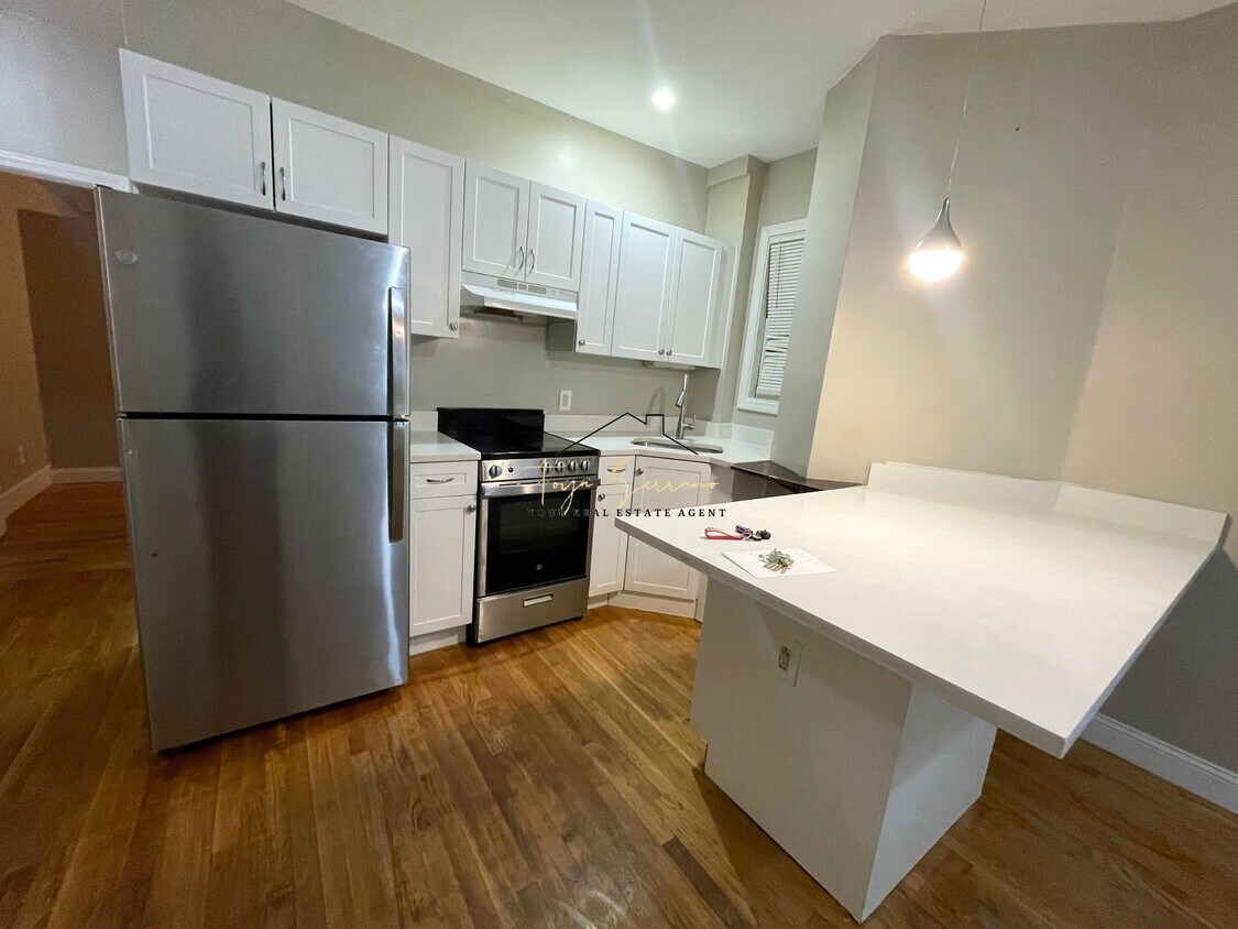 Foto principal - 85 Stoughton St