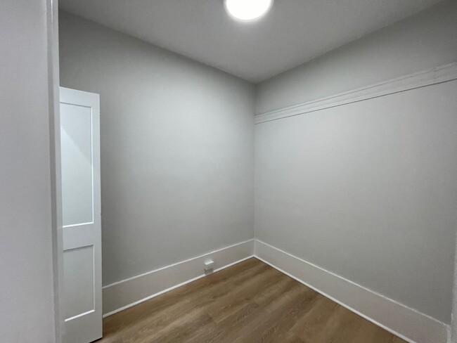 Foto del edificio - Incredible 3 bedroom apartment - Beacon Hill
