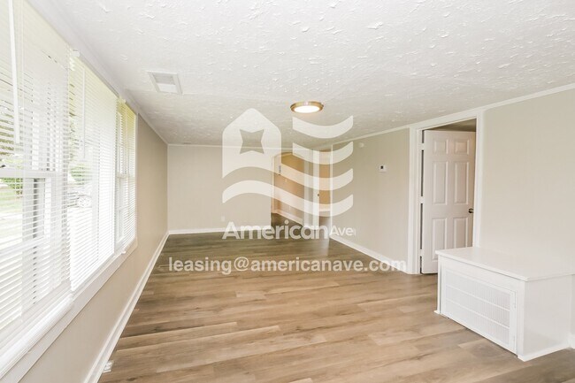 Building Photo - 1116 Lovely Ln