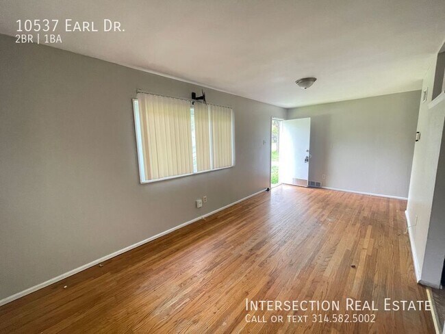 Foto del edificio - 10537 Earl Dr