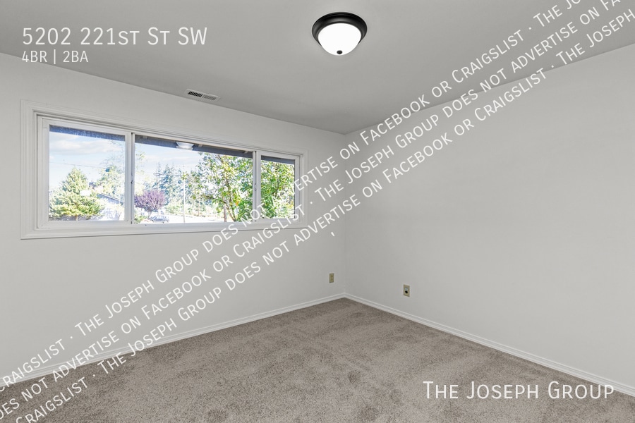 5202 221st St SW, Mountlake Terrace, WA 98043 House Rental in