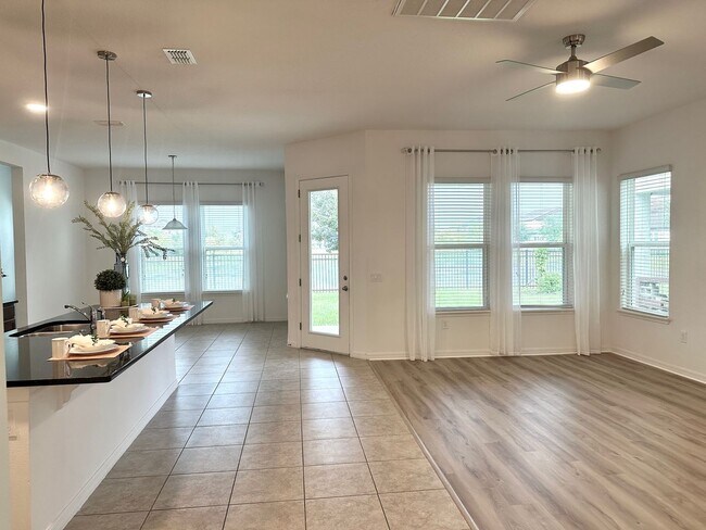 Foto del edificio - 5 Bedroom in Westside Village at Heart of ...