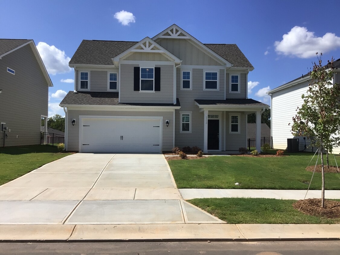 2320 Campbell Cove Court House Rental in Belmont, NC