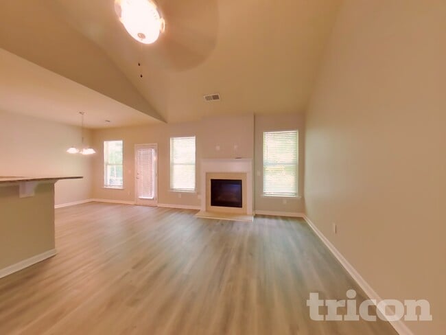 Foto del edificio - 15 Victoria Dr