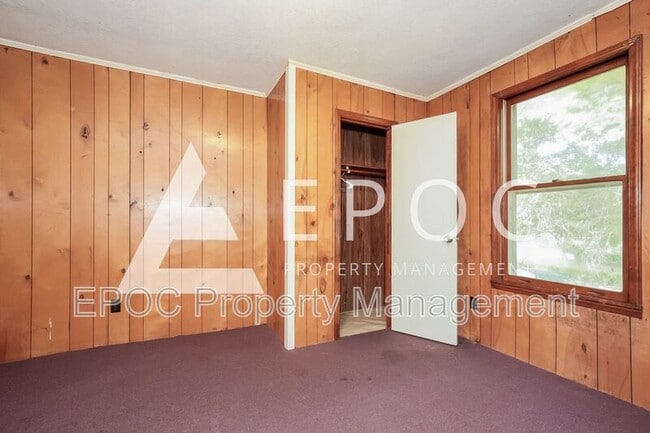 Foto del edificio - 1304 E 1st St