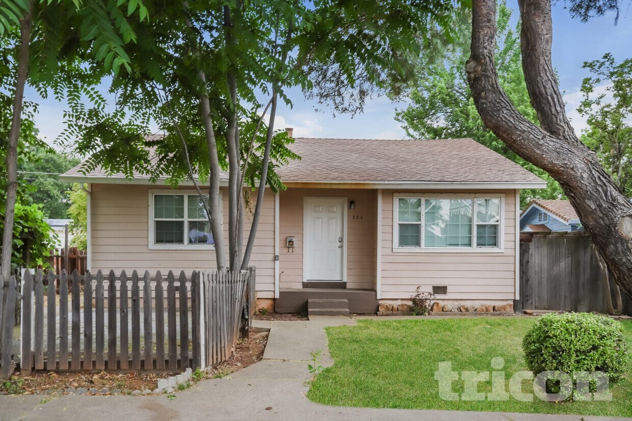 Foto principal - 904 Bidwell St