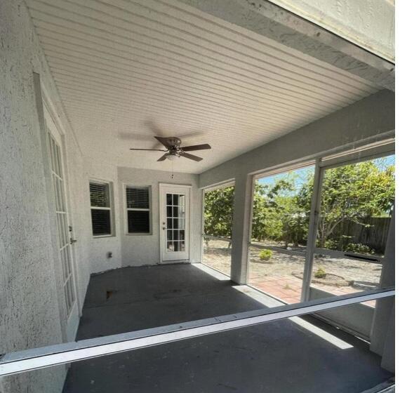 Building Photo - 3118 SE Salerno Rd
