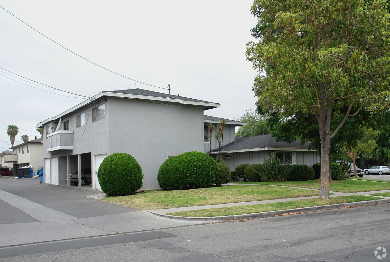 Foto del edificio - 12131 Laguna St