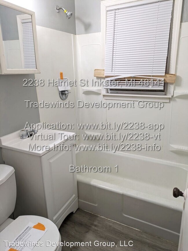 Building Photo - 3 br, 1 bath House - 2238 Harriet St