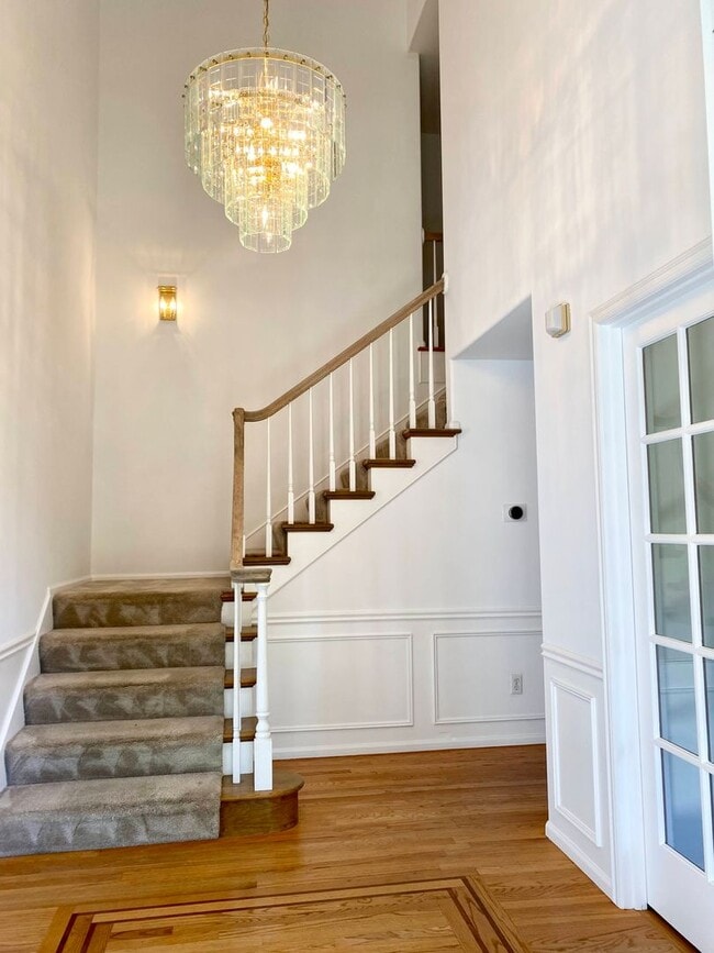 Building Photo - Beautiful 4 bedroom 2.5 bath Burnstead in ...