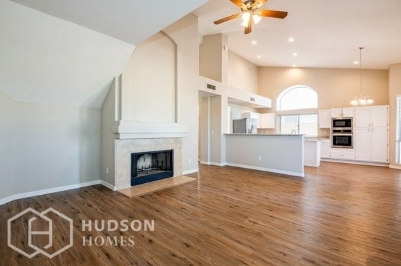 Building Photo - SELF TOUR NOW! - 19522 N 71st Ave, Glendal...