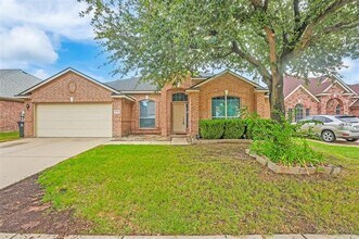 Building Photo - 7715 Labrador Dr
