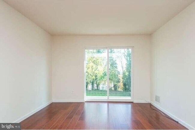 Foto del edificio - 326 Hermit St