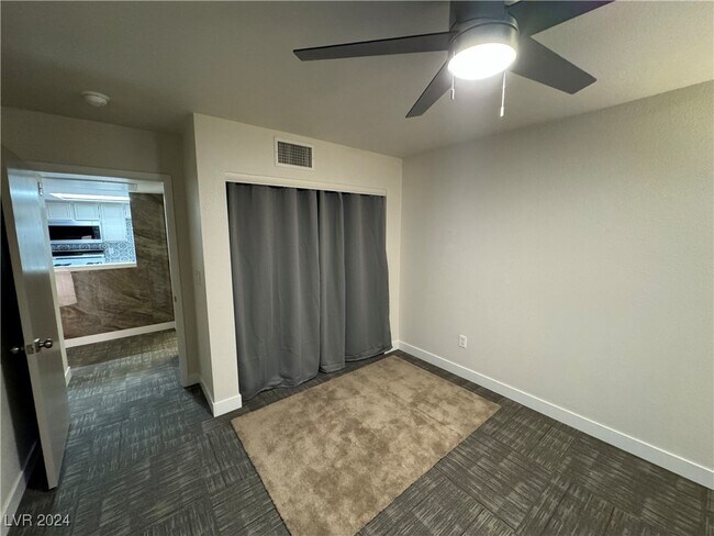 Building Photo - 1900 Villa Palms Ct