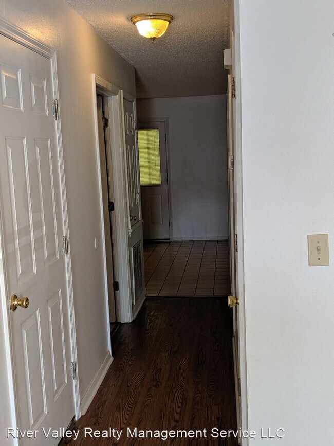 Building Photo - 47 Lynwood