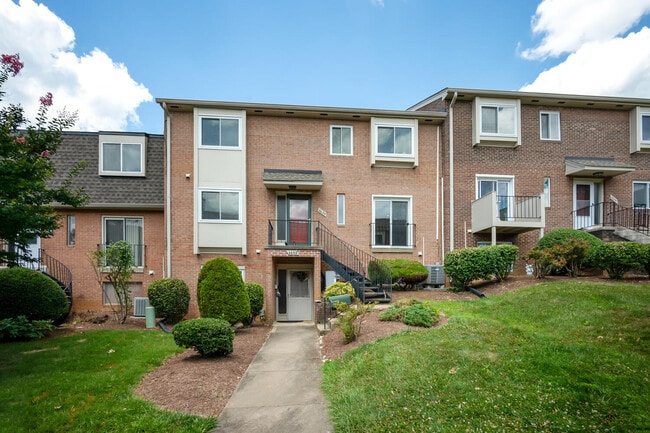 Photo - 4634 Conwell Dr (Annandale, VA) Townhome