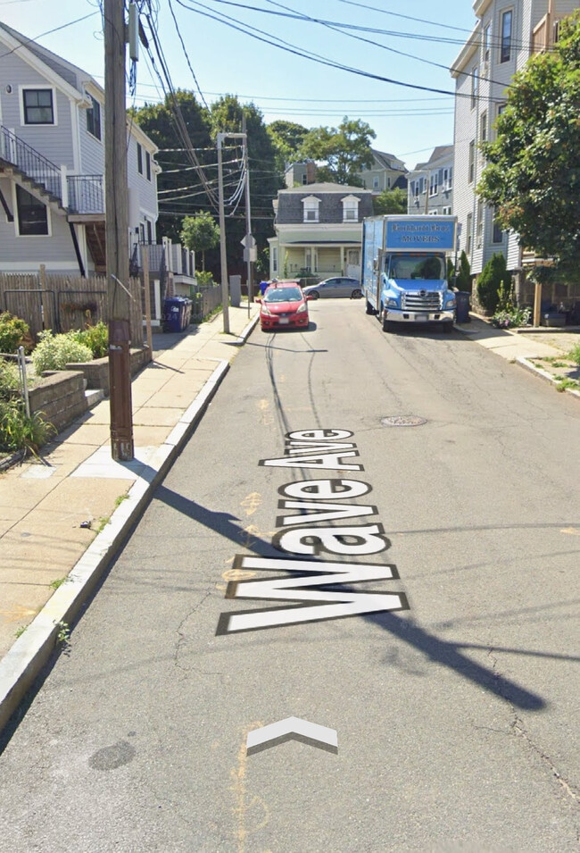 Building Photo - 10 Wave Ave