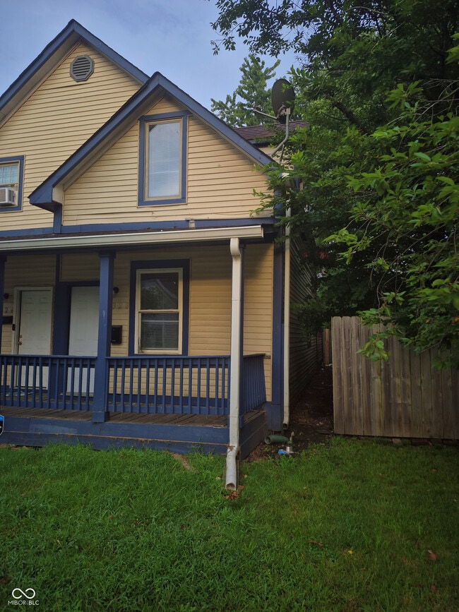 Building Photo - 328 N Elder Ave