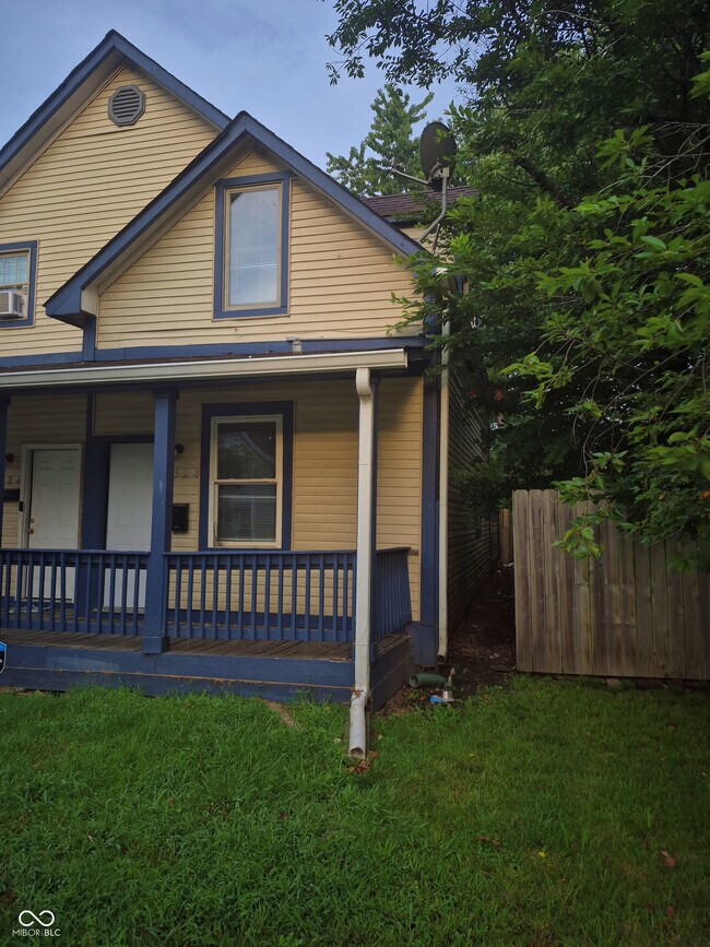 Foto del edificio - 328 N Elder Ave