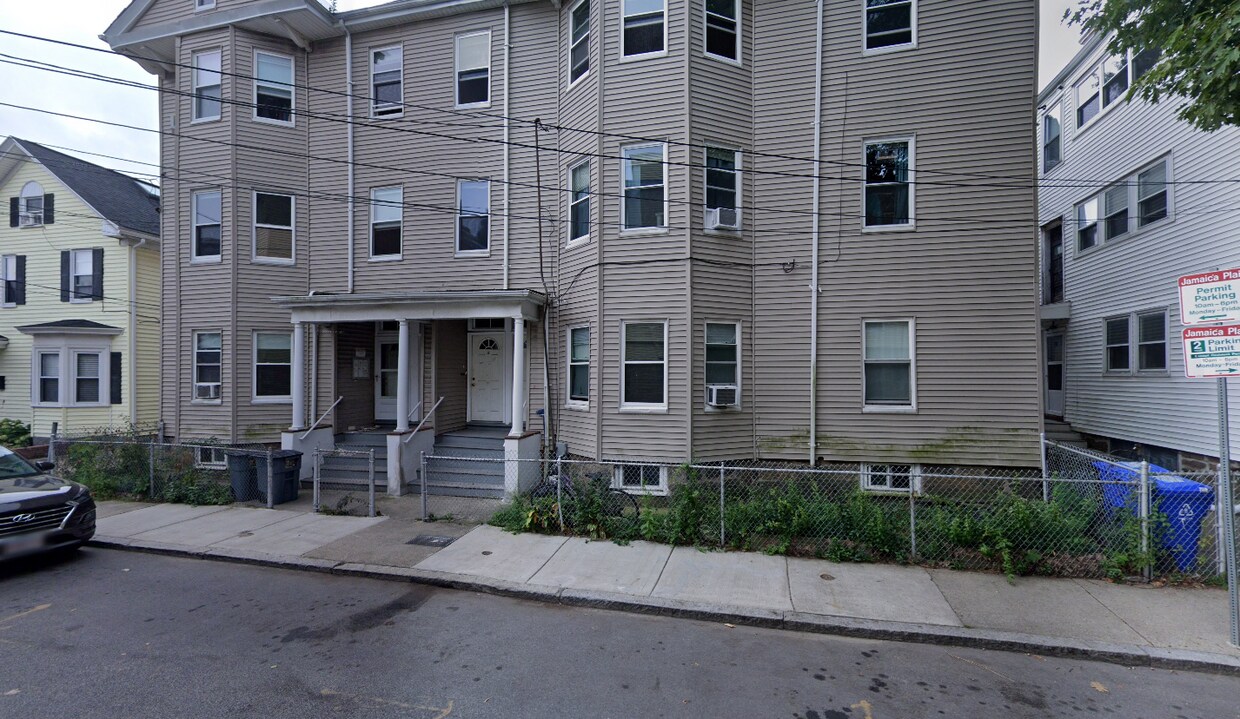 Building Photo - 22 Bynner St