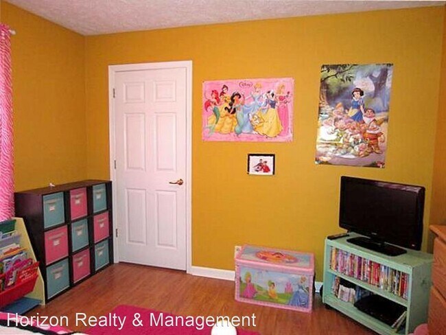 Foto del edificio - 3 br, 1.5 bath House - 118 Grant Ave