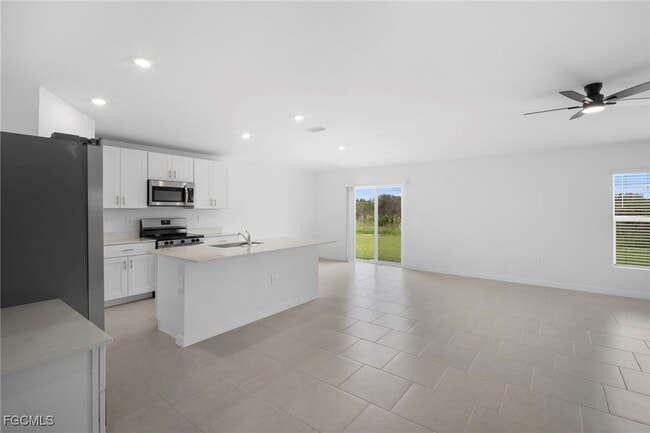 Building Photo - 4087 lattuna Ln